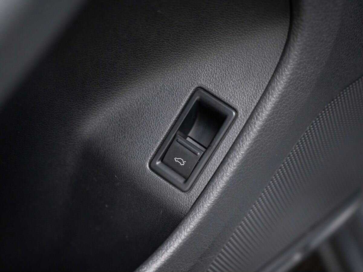 Купить Volkswagen Jetta с пробегом. Фото: #18