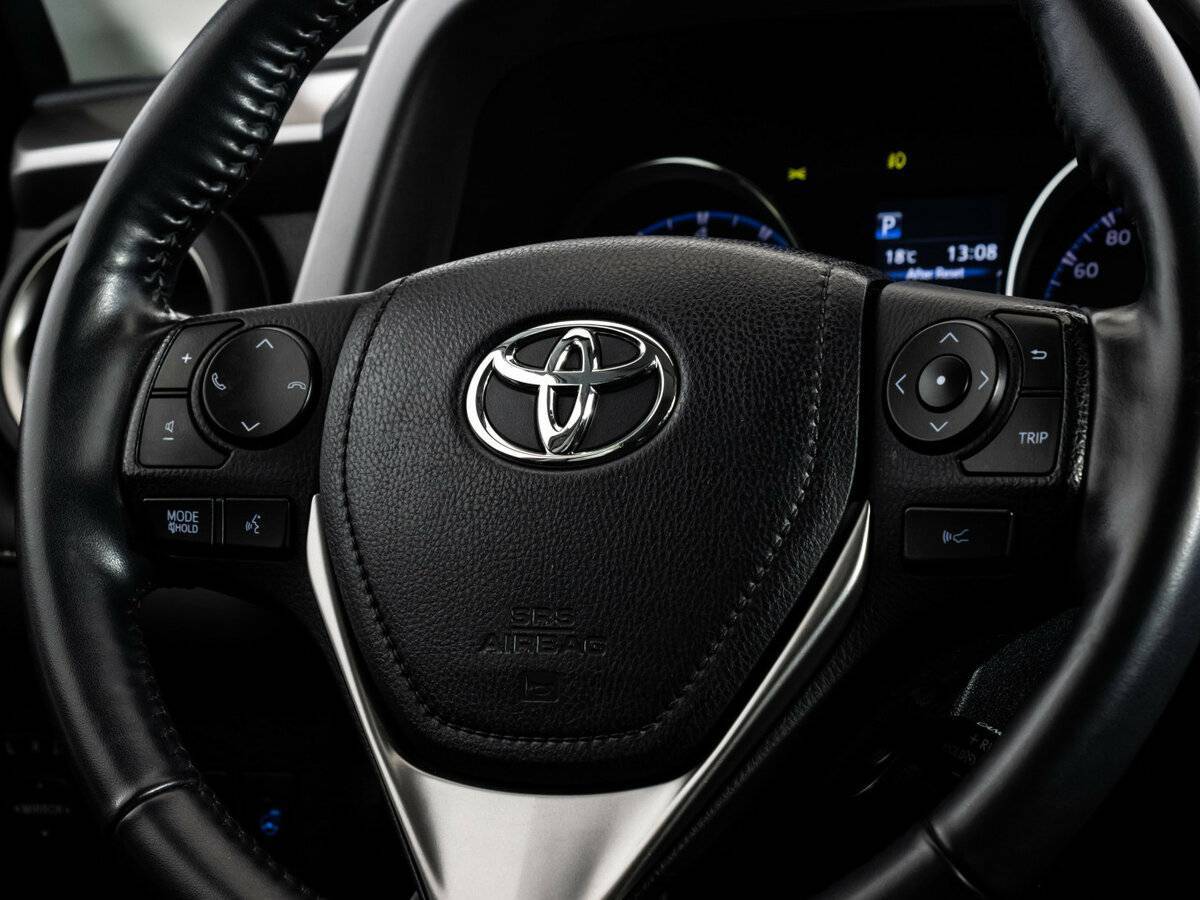 Купить Toyota RAV4 с пробегом. Фото: #10