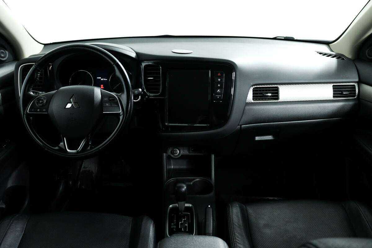 Купить Mitsubishi Outlander с пробегом. Фото: #10