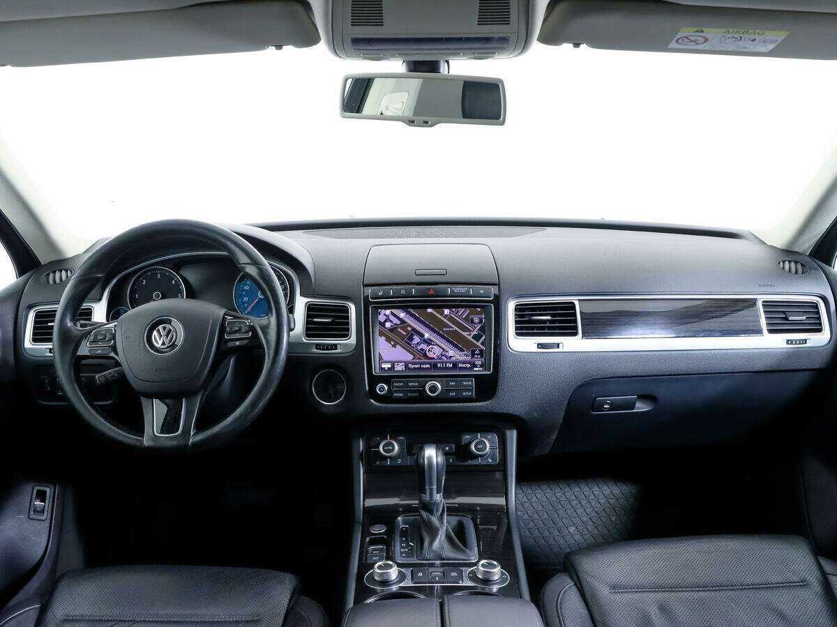 Купить Volkswagen Touareg с пробегом. Фото: #7