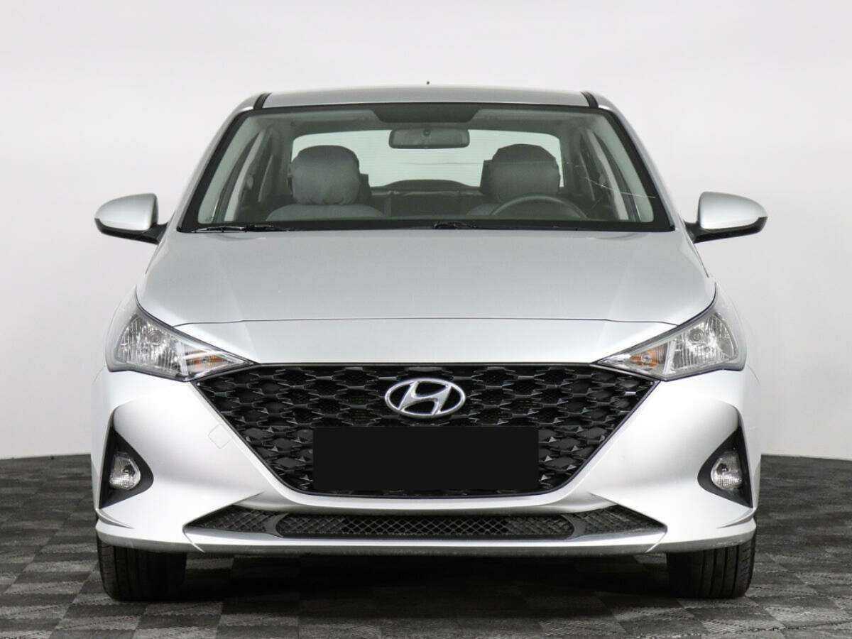 Купить Hyundai Solaris с пробегом. Фото: #1