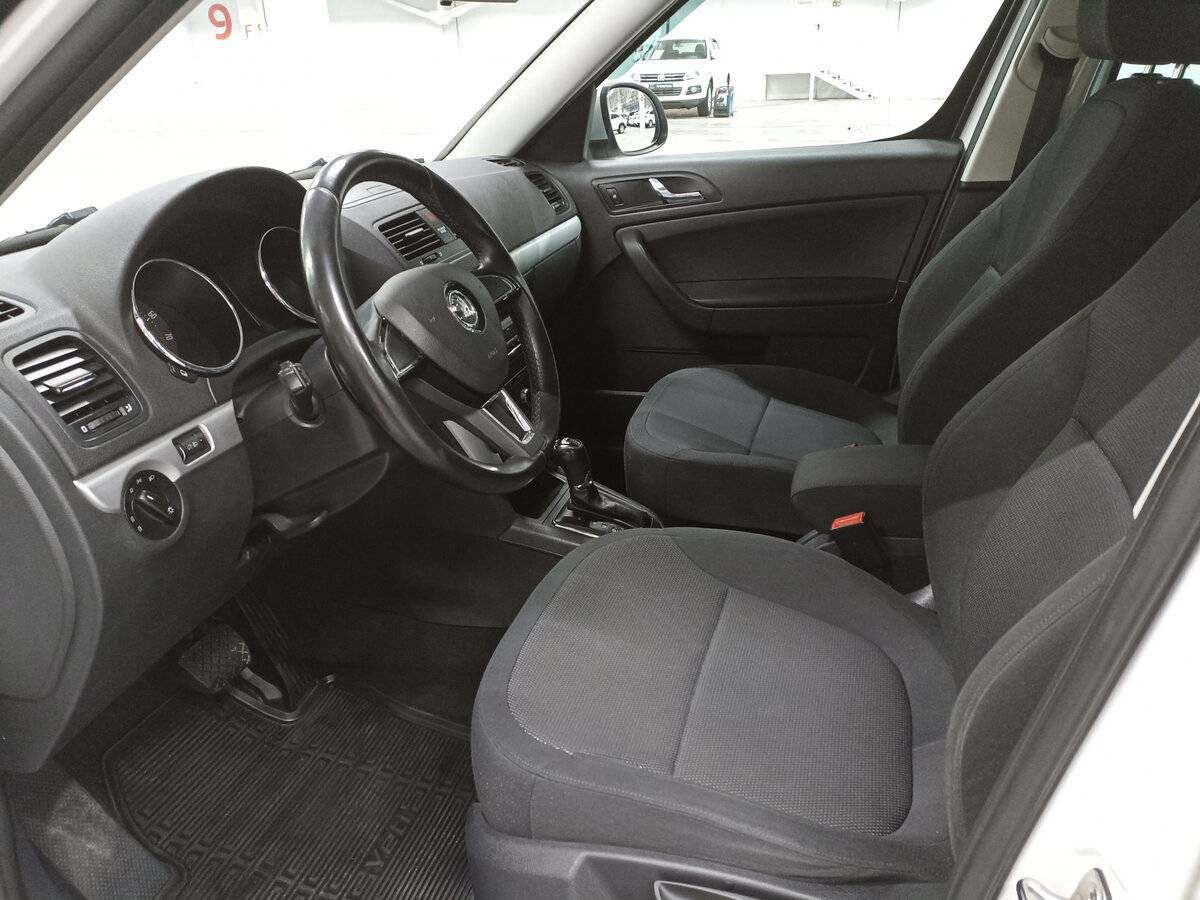 Купить Skoda Yeti с пробегом. Фото: #15