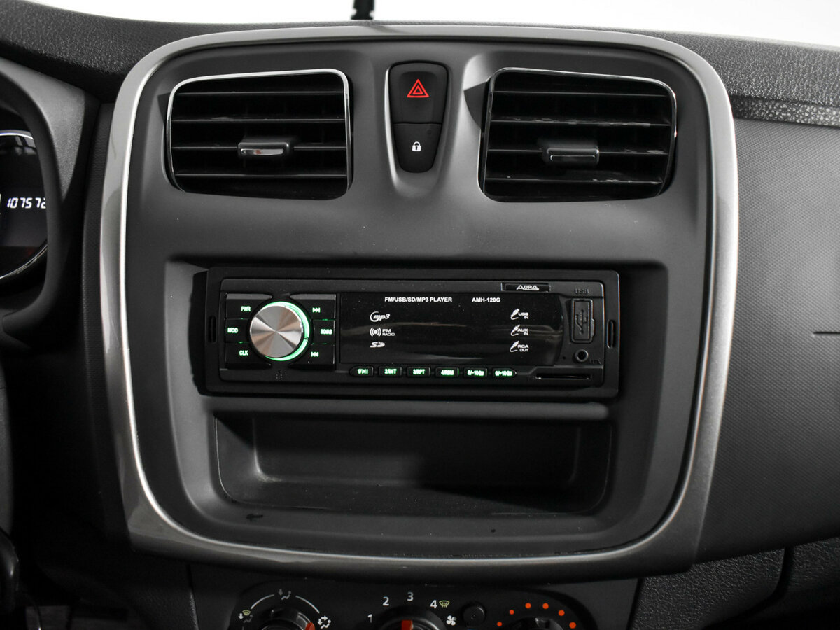 Купить Renault Sandero с пробегом. Фото: #13