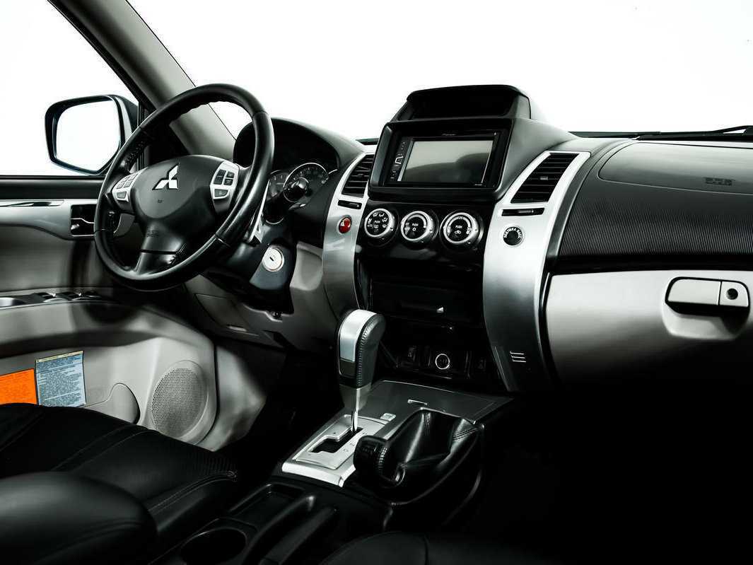 Купить Mitsubishi Pajero Sport с пробегом. Фото: #8