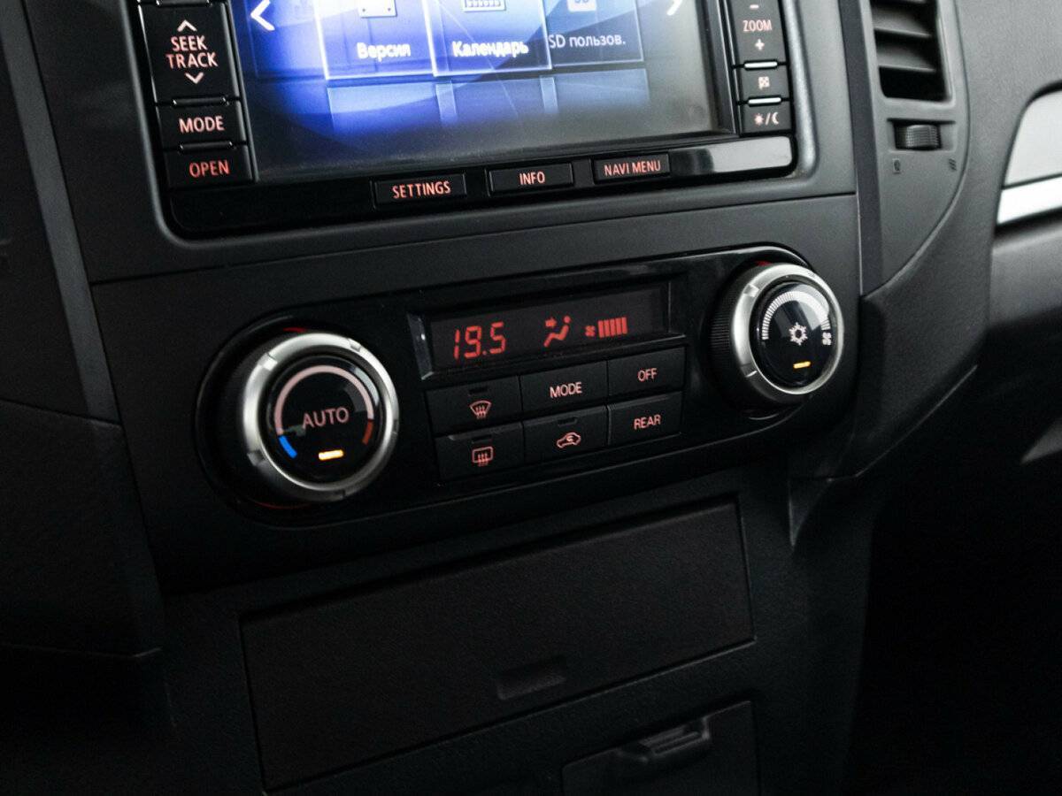 Купить Mitsubishi Pajero с пробегом. Фото: #15