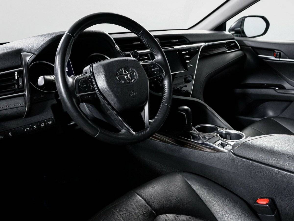 Купить Toyota Camry с пробегом. Фото: #13
