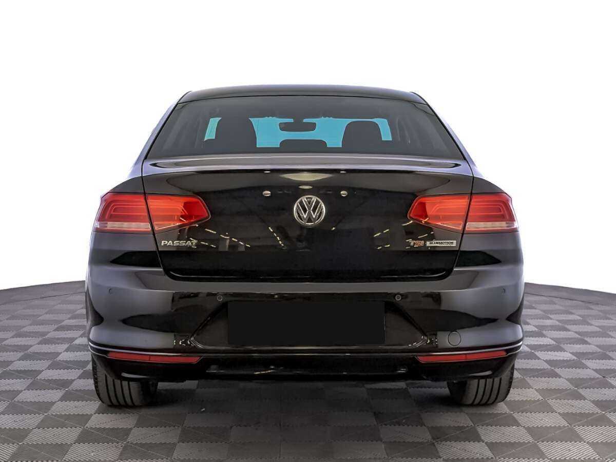 Купить Volkswagen Passat с пробегом. Фото: #5