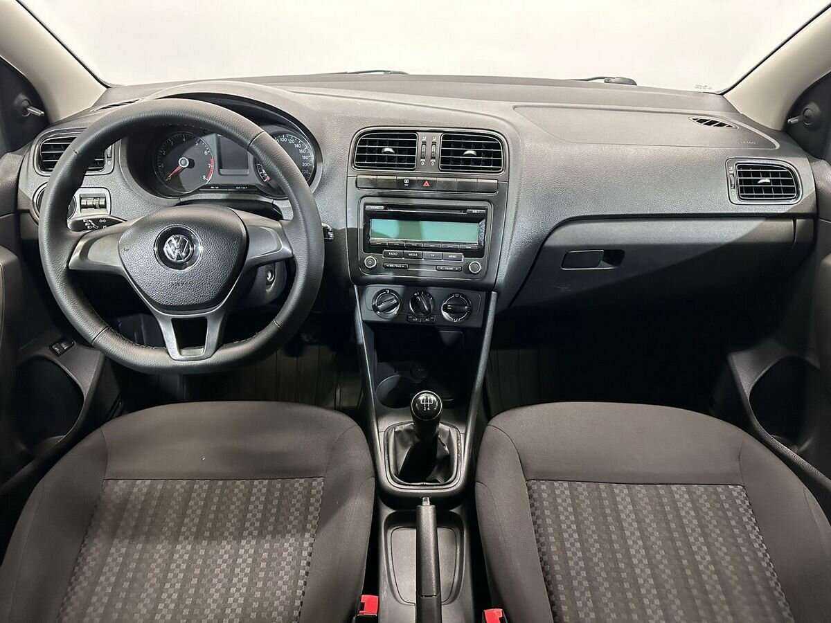 Купить Volkswagen Polo с пробегом. Фото: #10