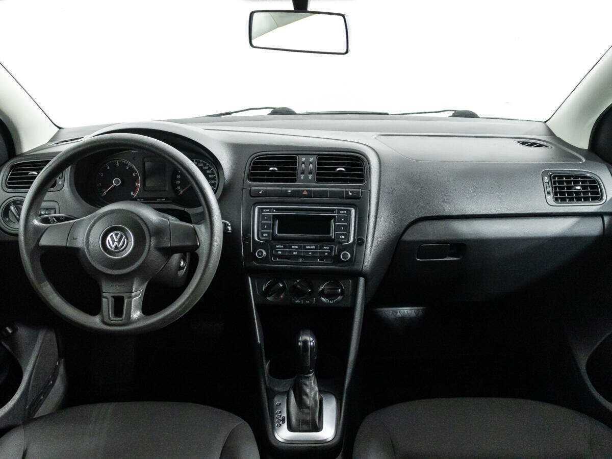 Купить Volkswagen Polo с пробегом. Фото: #12