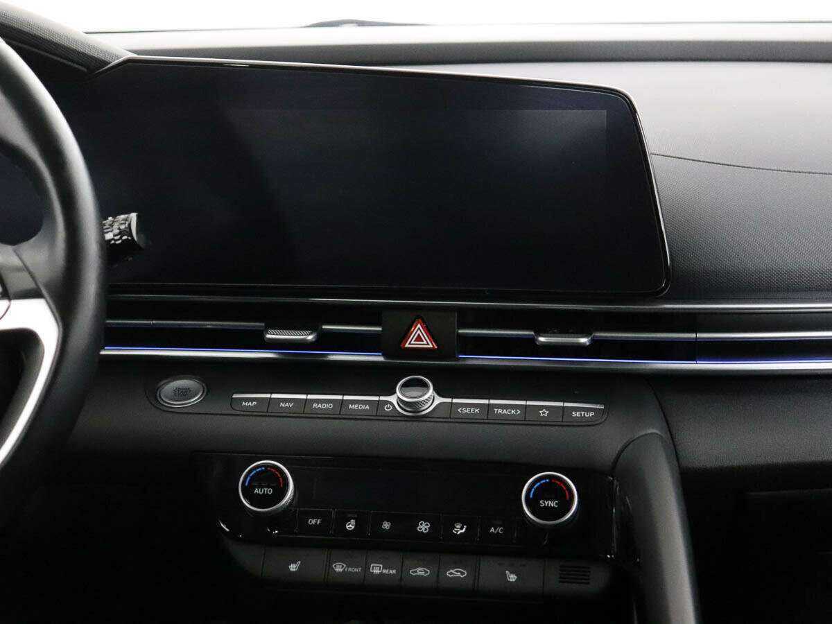 Купить Hyundai Elantra с пробегом. Фото: #11