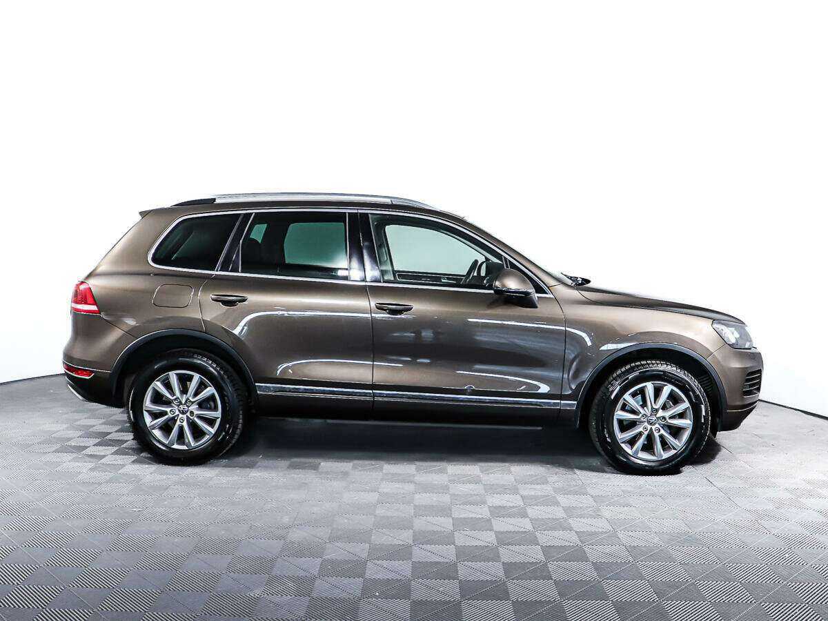 Купить Volkswagen Touareg с пробегом. Фото: #3