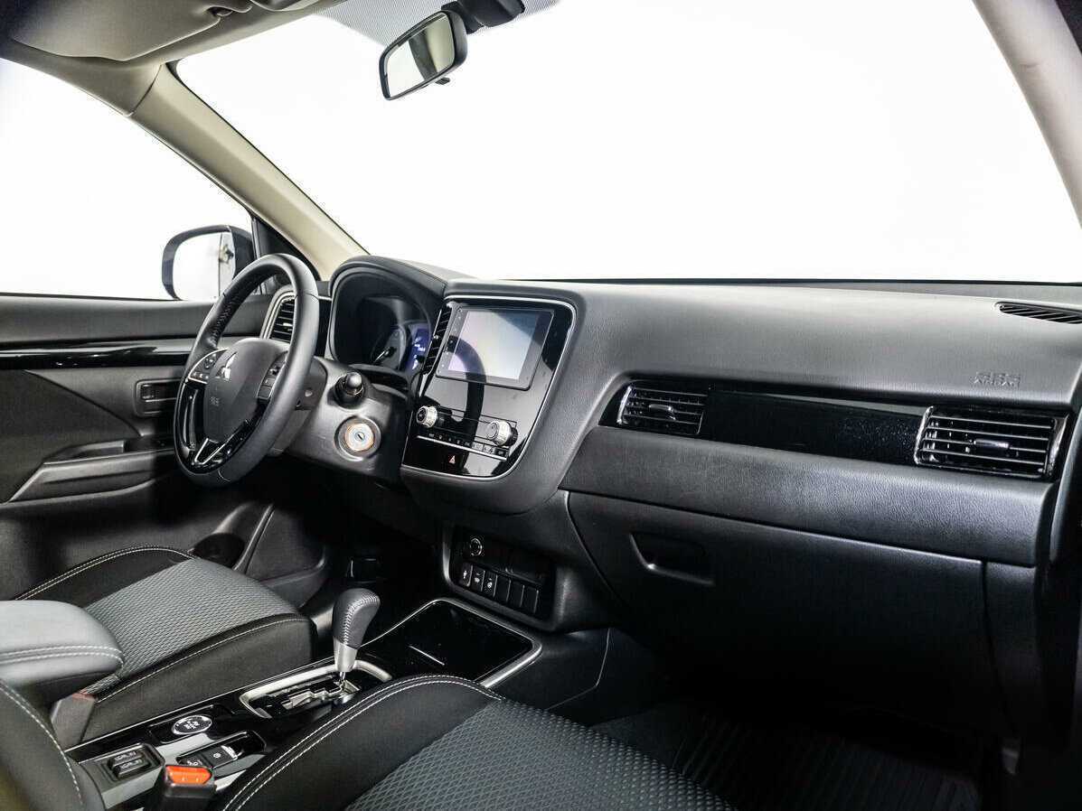 Купить Mitsubishi Outlander с пробегом. Фото: #7