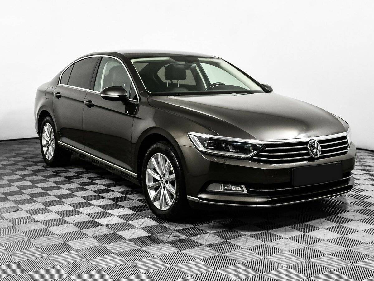 Купить Volkswagen Passat с пробегом. Фото: #2
