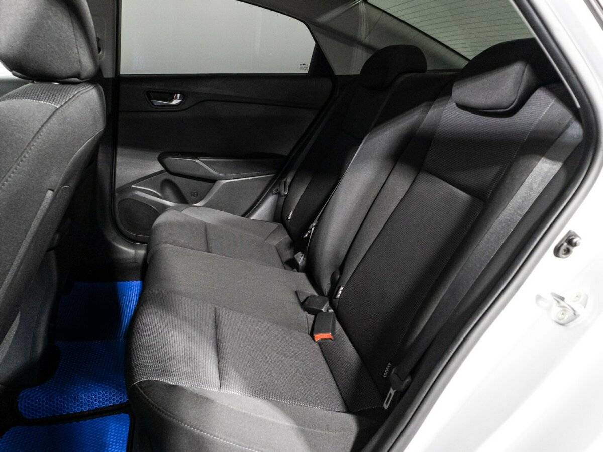 Купить Hyundai Solaris с пробегом. Фото: #9
