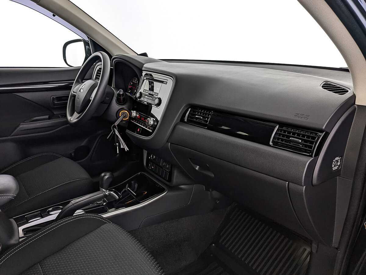 Купить Mitsubishi Outlander с пробегом. Фото: #12