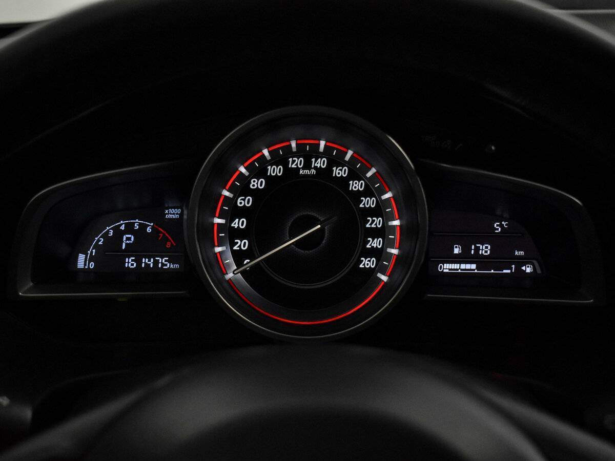 Купить Mazda 3 с пробегом. Фото: #17