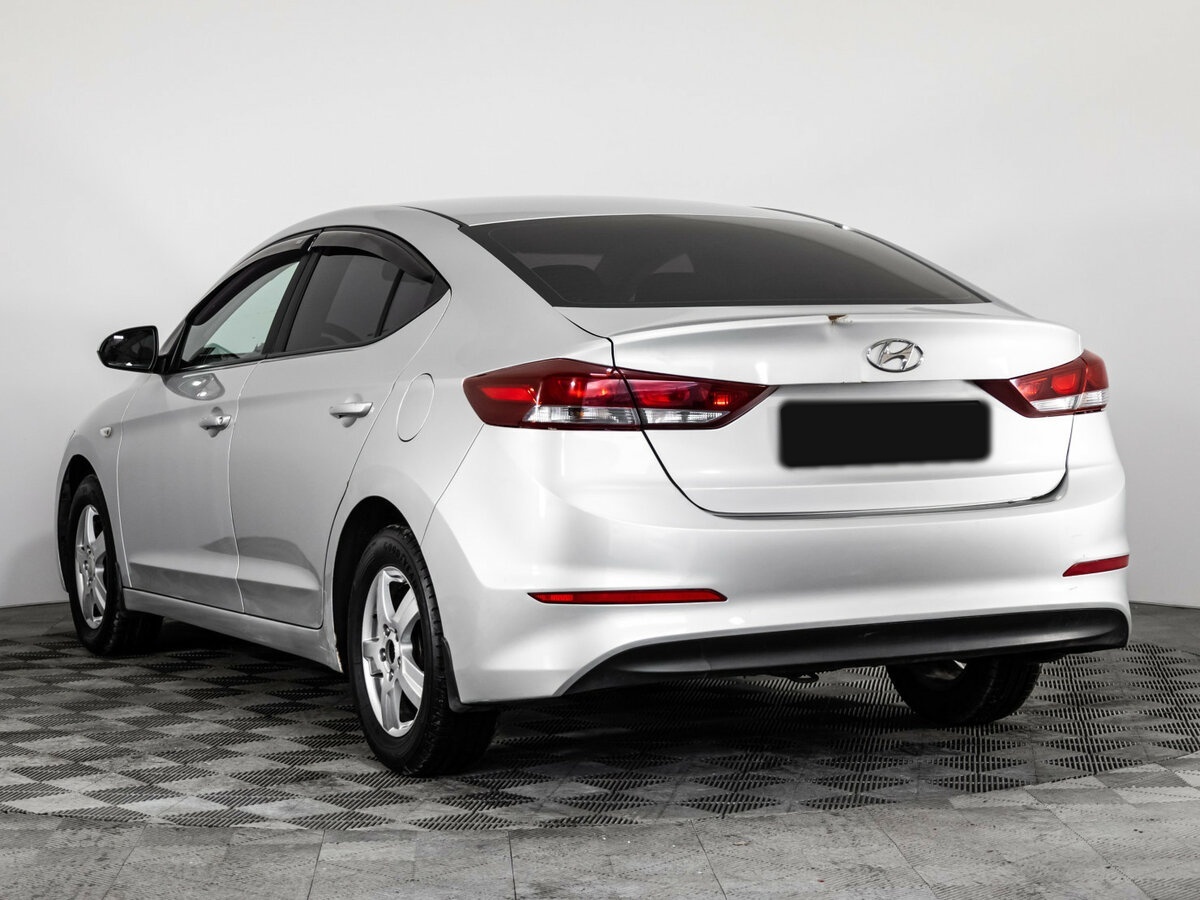 Купить Hyundai Elantra с пробегом. Фото: #5