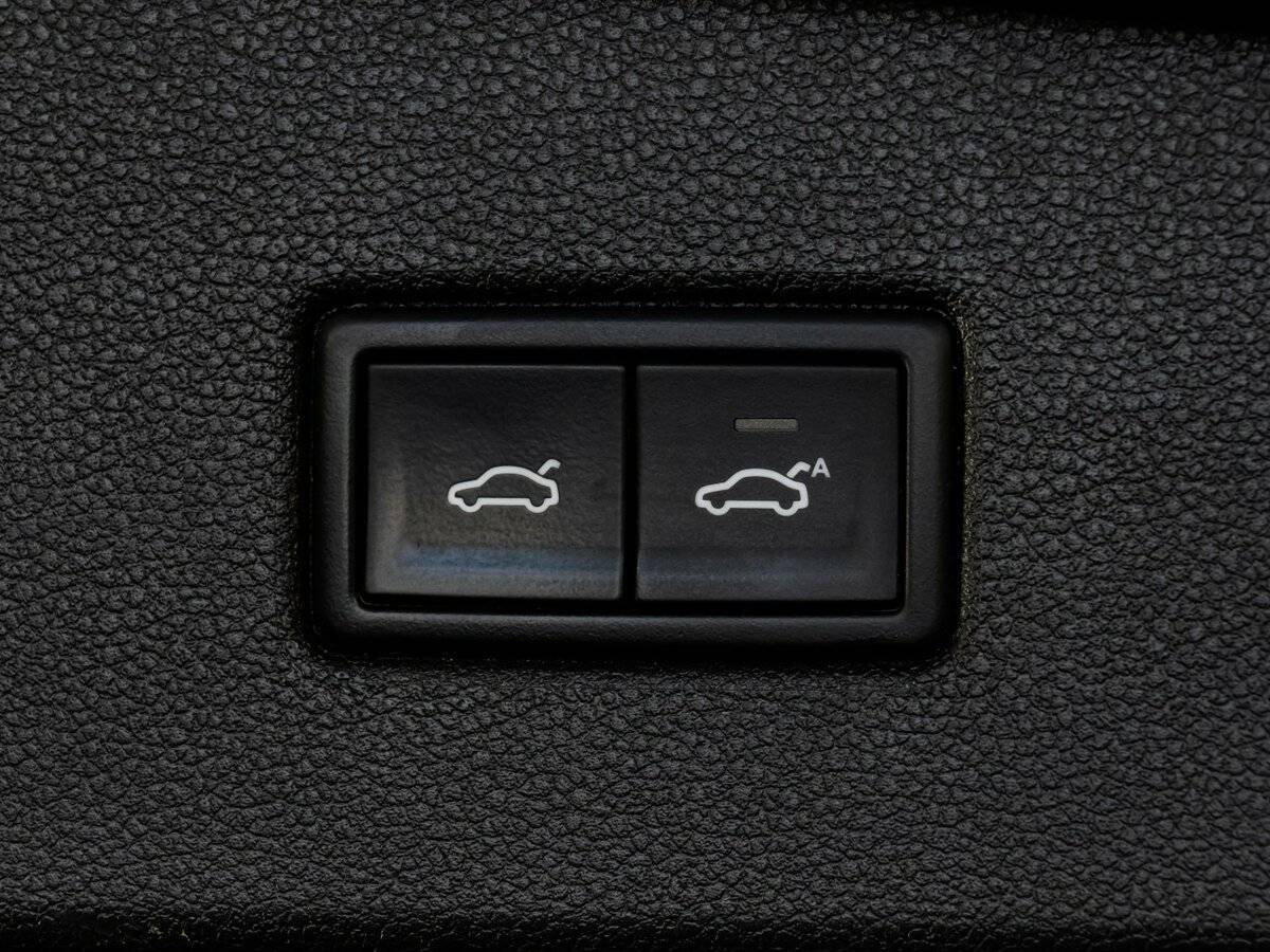 Купить Volkswagen Tiguan с пробегом. Фото: #19
