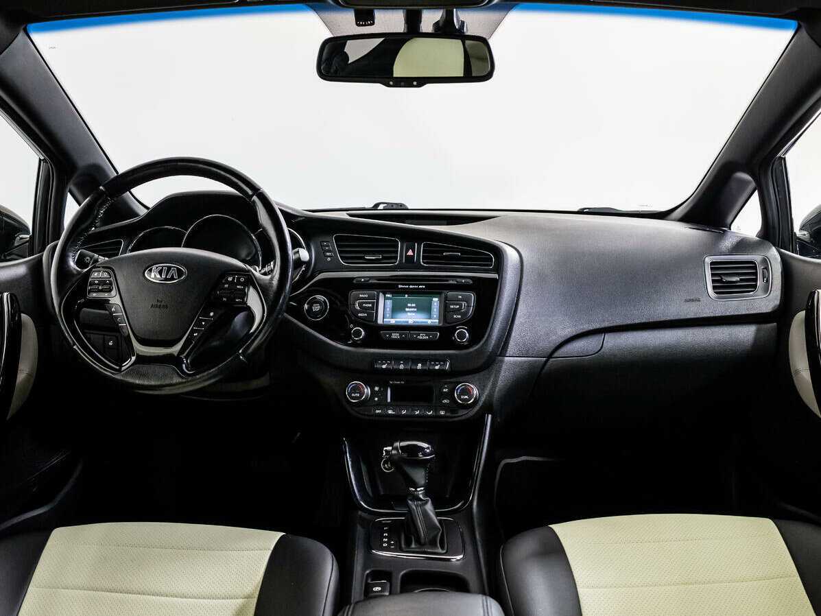 Купить Kia Ceed с пробегом. Фото: #7