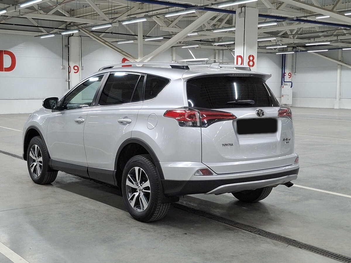 Купить Toyota RAV4 с пробегом. Фото: #6