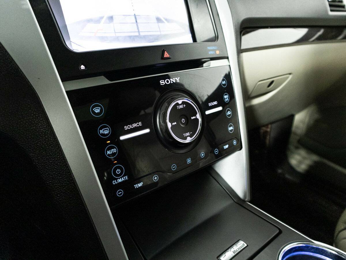Купить Ford Explorer с пробегом. Фото: #16