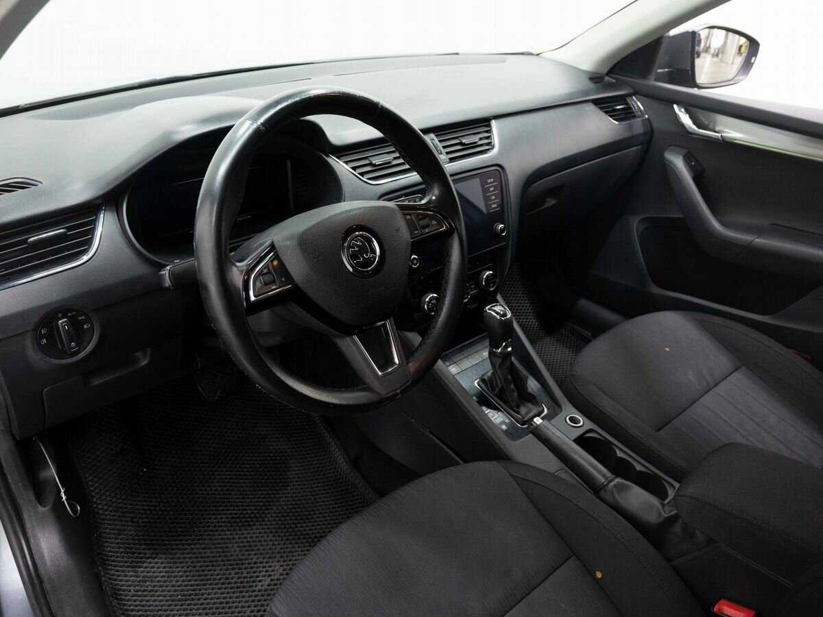Купить Skoda Octavia с пробегом. Фото: #6