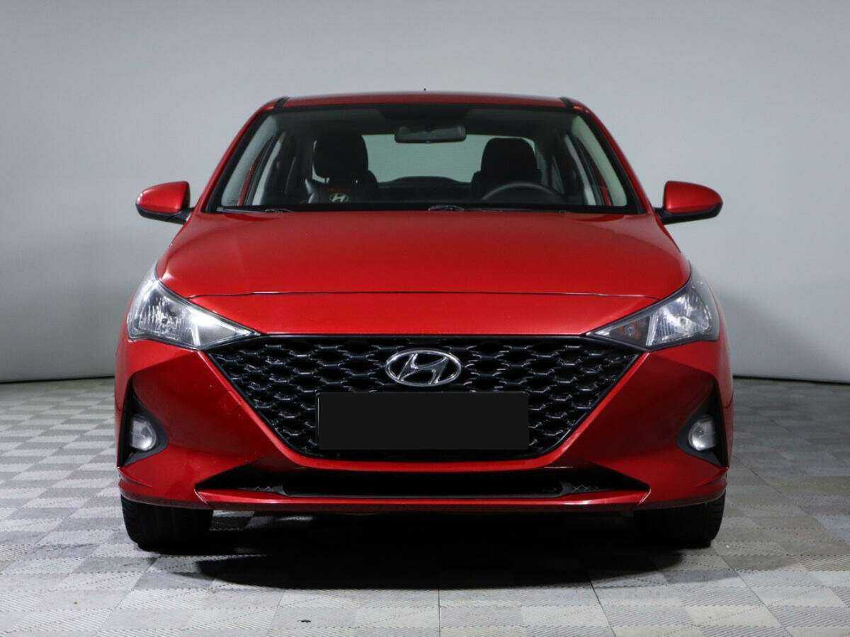 Купить Hyundai Solaris с пробегом. Фото: #1