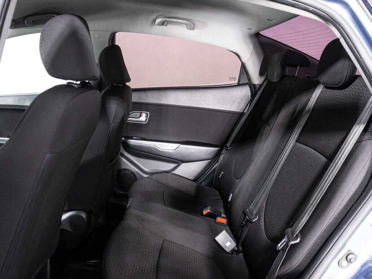 Купить Kia Rio с пробегом. Фото: #9