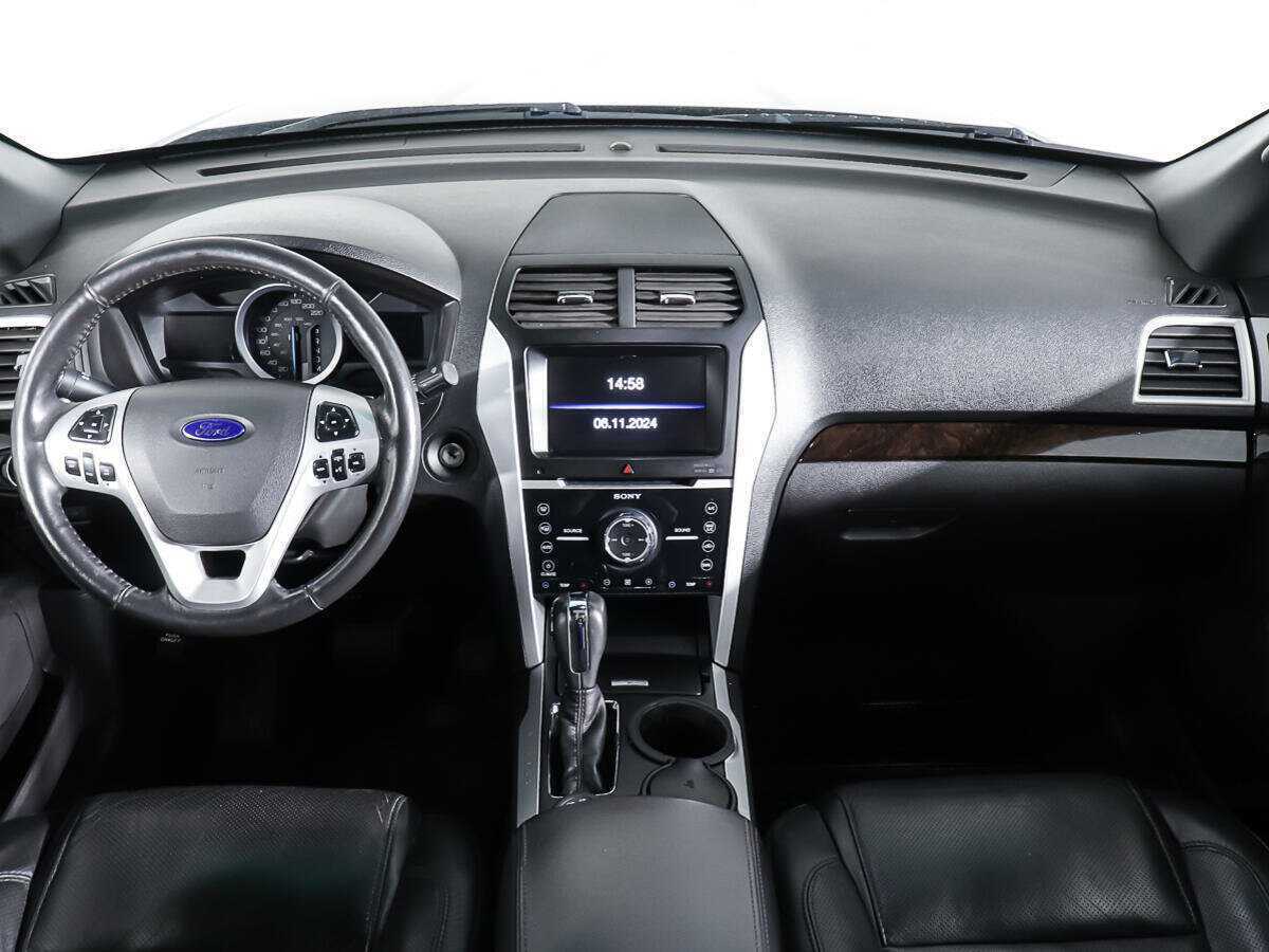 Купить Ford Explorer с пробегом. Фото: #13