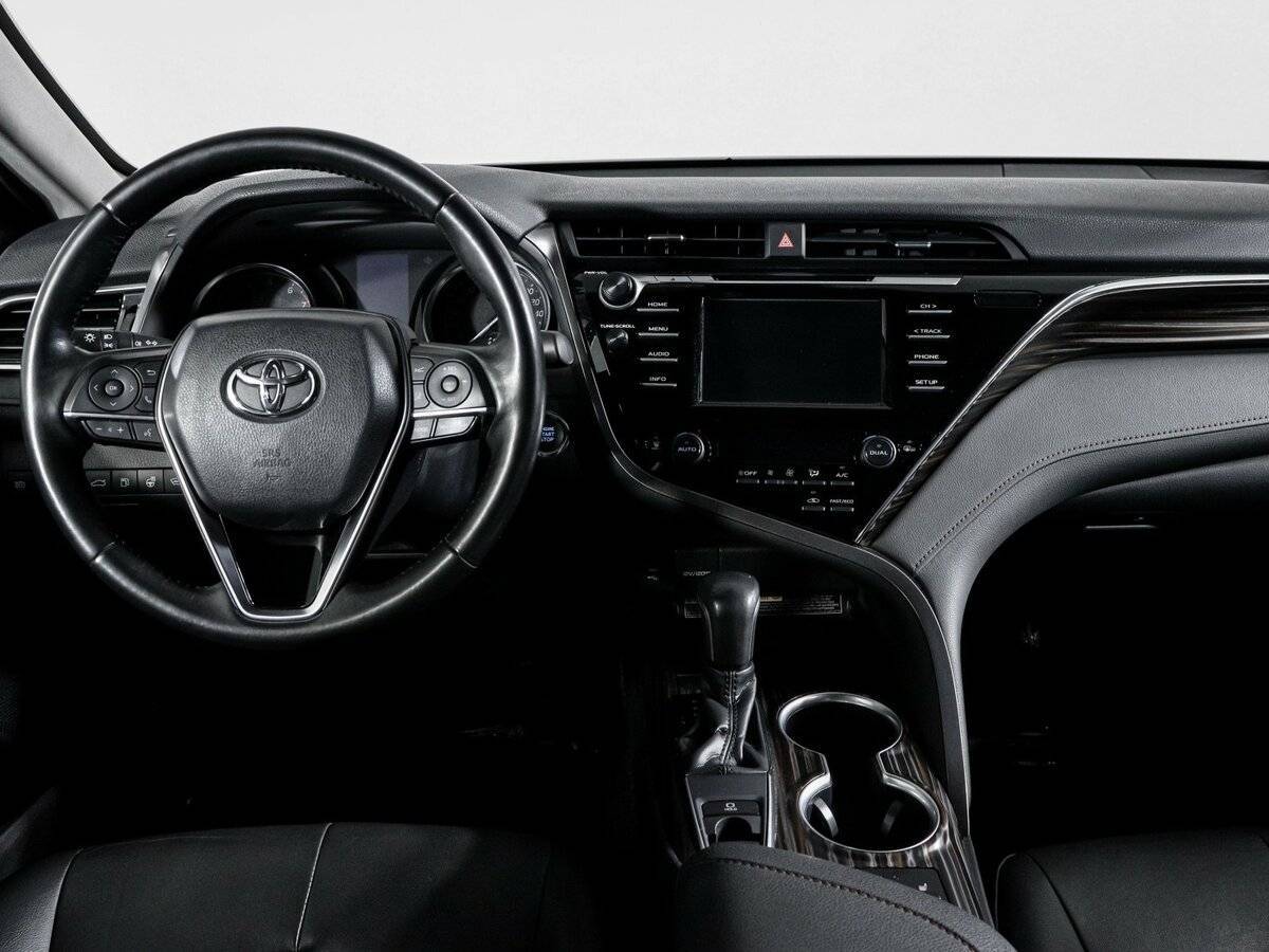 Купить Toyota Camry с пробегом. Фото: #11