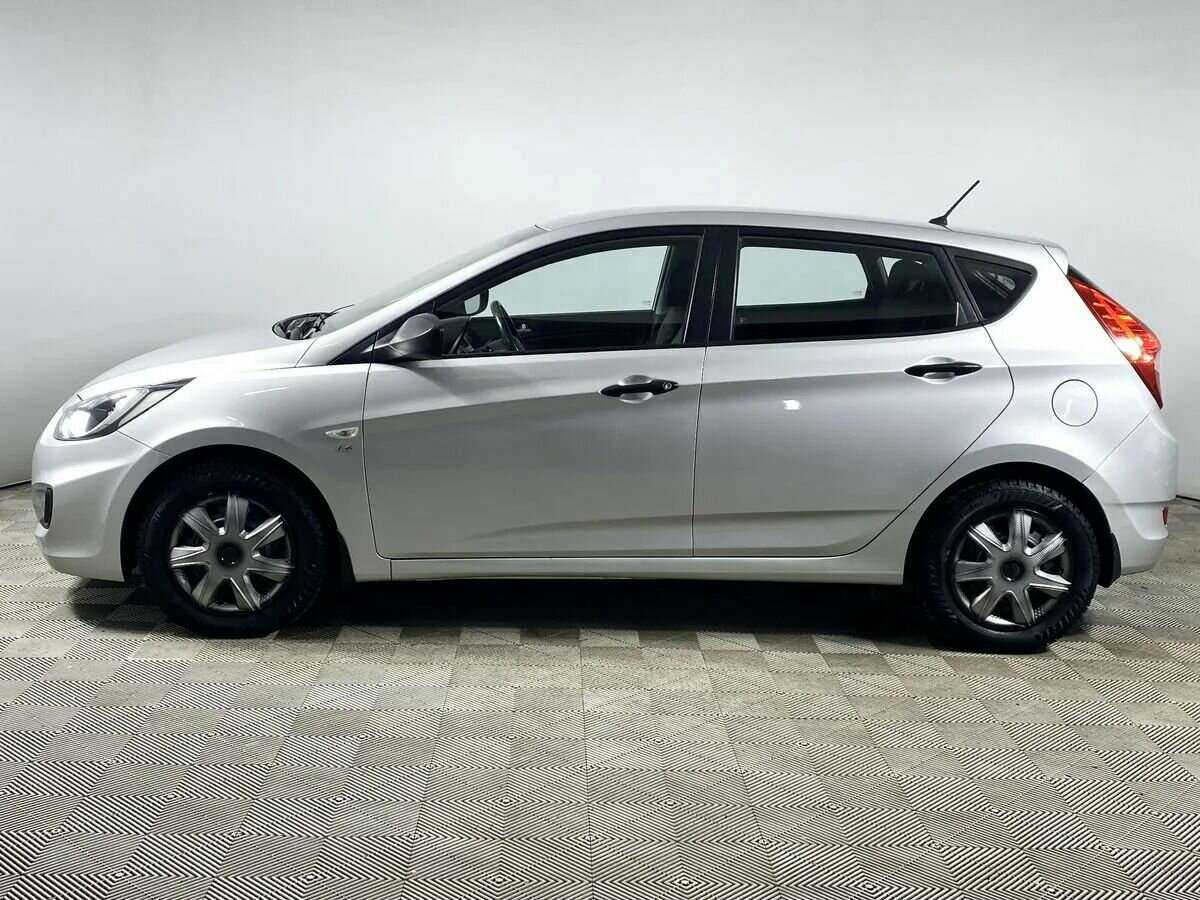 Купить Hyundai Solaris с пробегом. Фото: #6