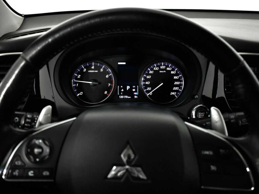 Купить Mitsubishi Outlander с пробегом. Фото: #10