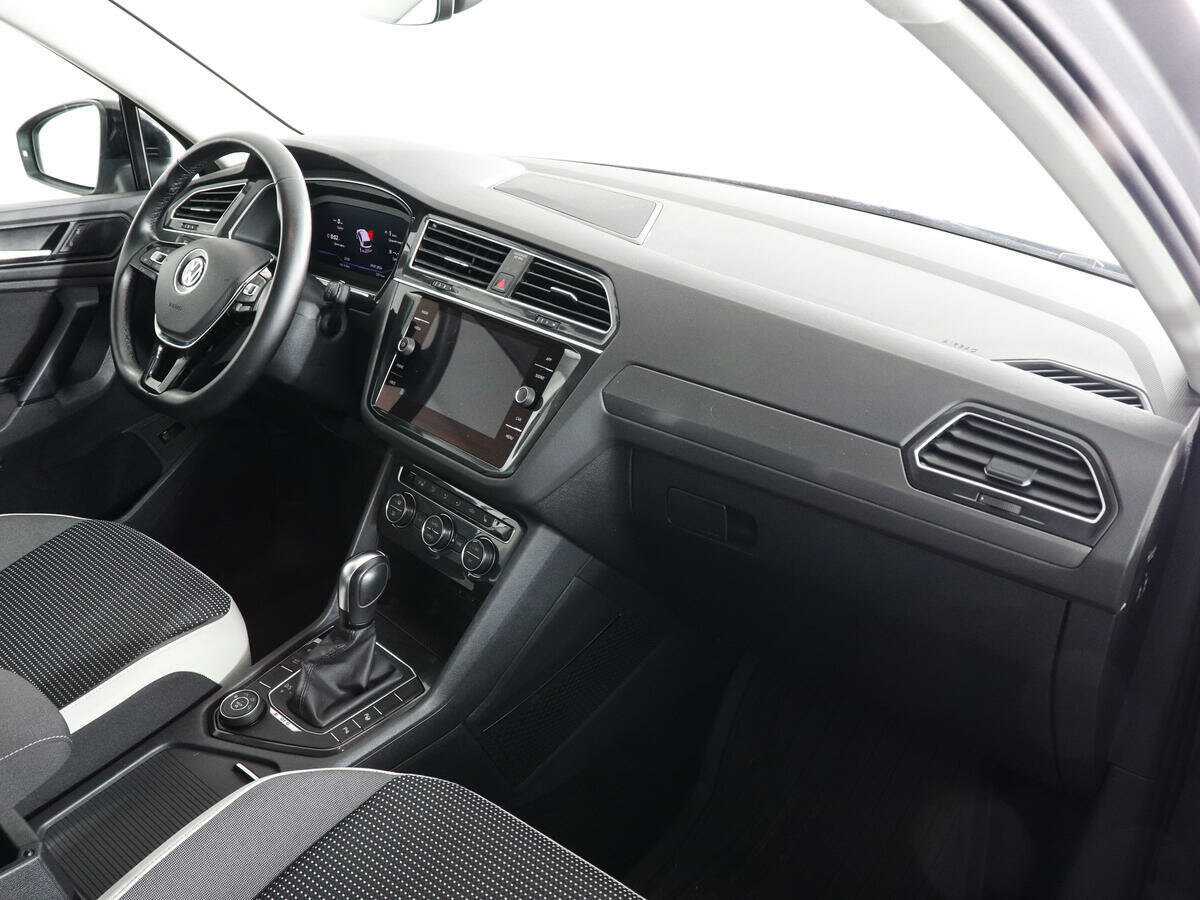 Купить Volkswagen Tiguan с пробегом. Фото: #9