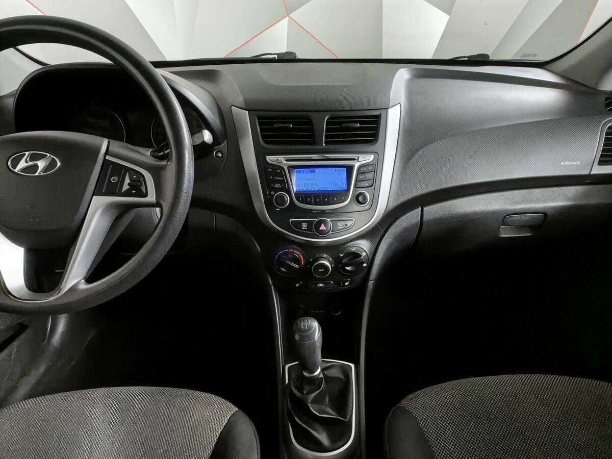Купить Hyundai Solaris с пробегом. Фото: #10