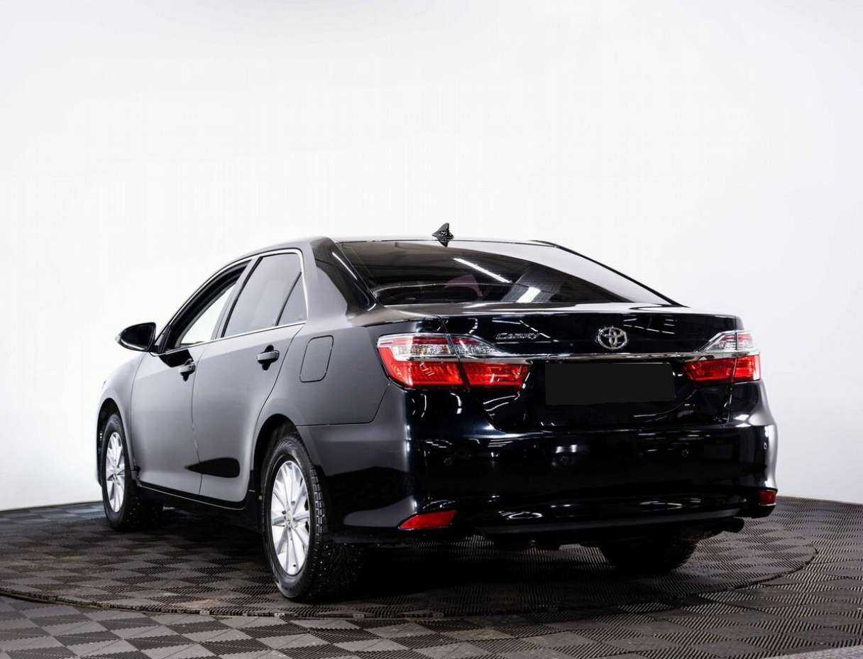 Купить Toyota Camry с пробегом. Фото: #3