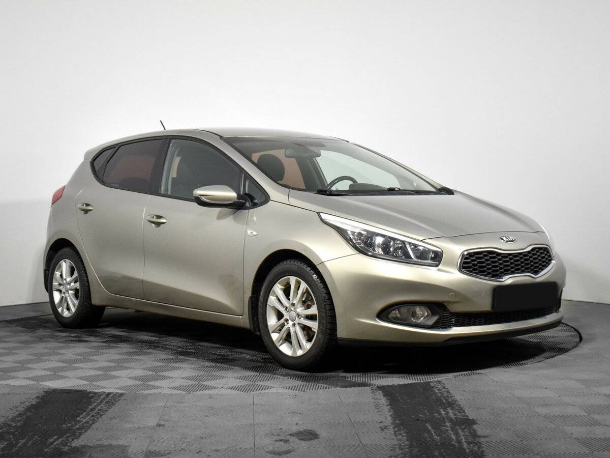 Купить Kia Ceed с пробегом. Фото: #2