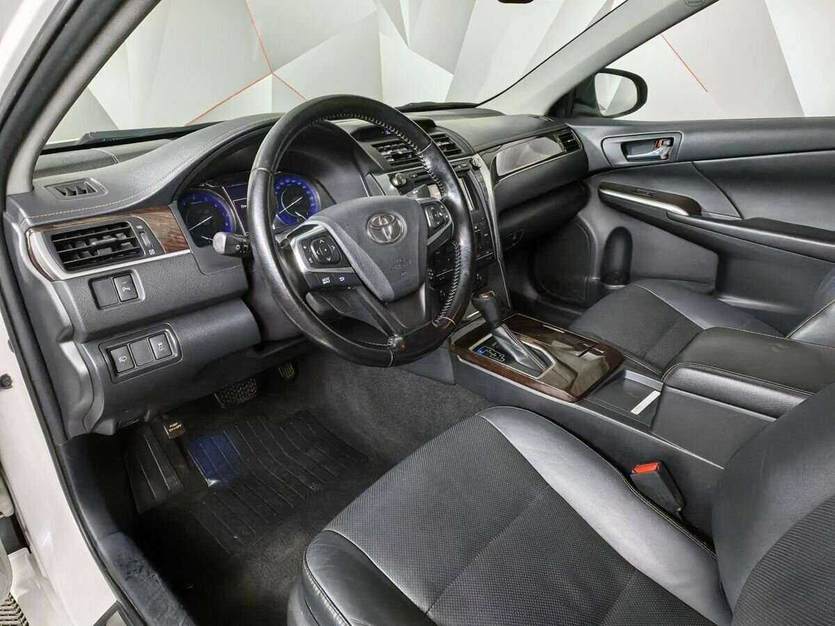 Купить Toyota Camry с пробегом. Фото: #14