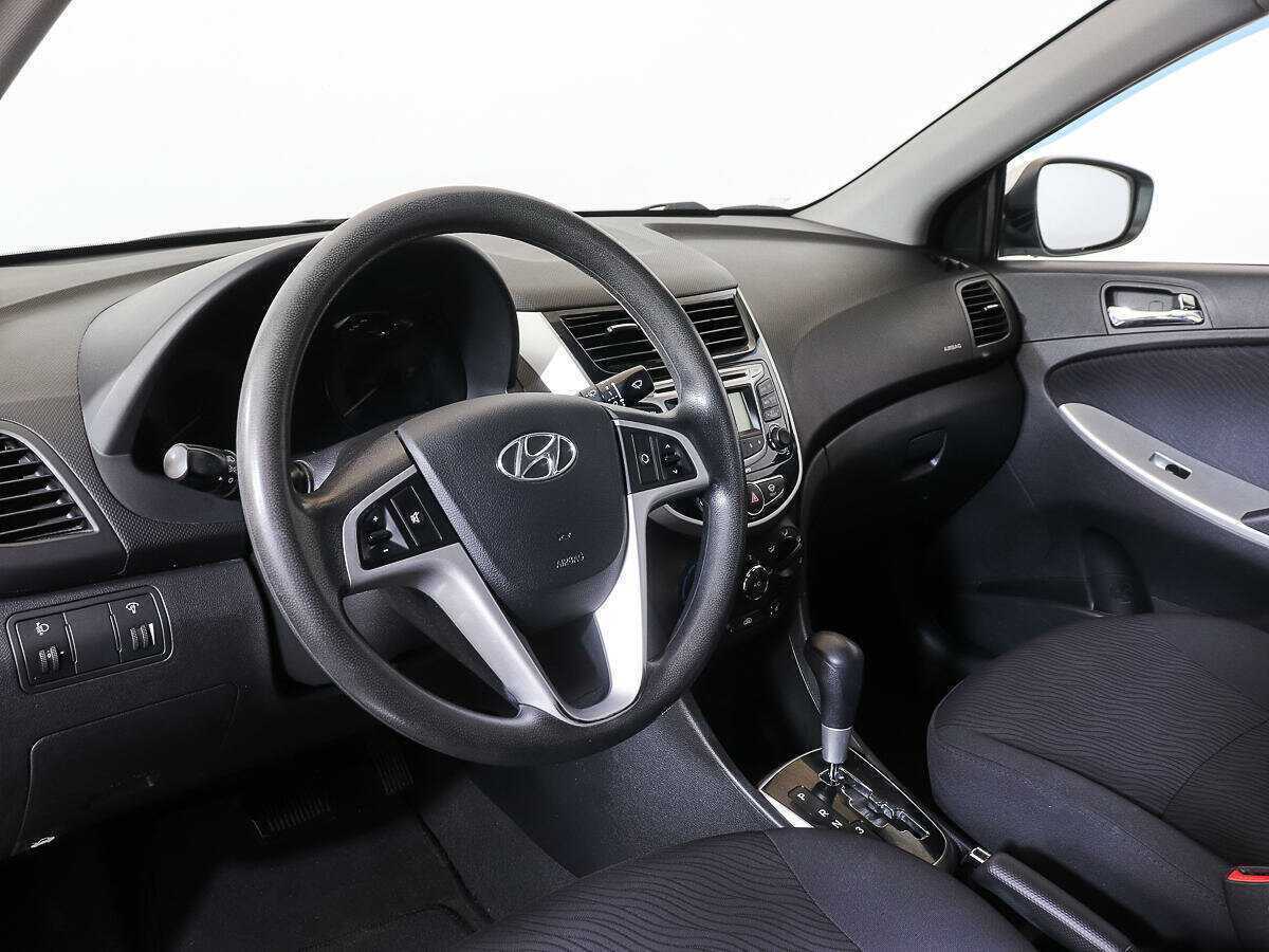 Купить Hyundai Solaris с пробегом. Фото: #11
