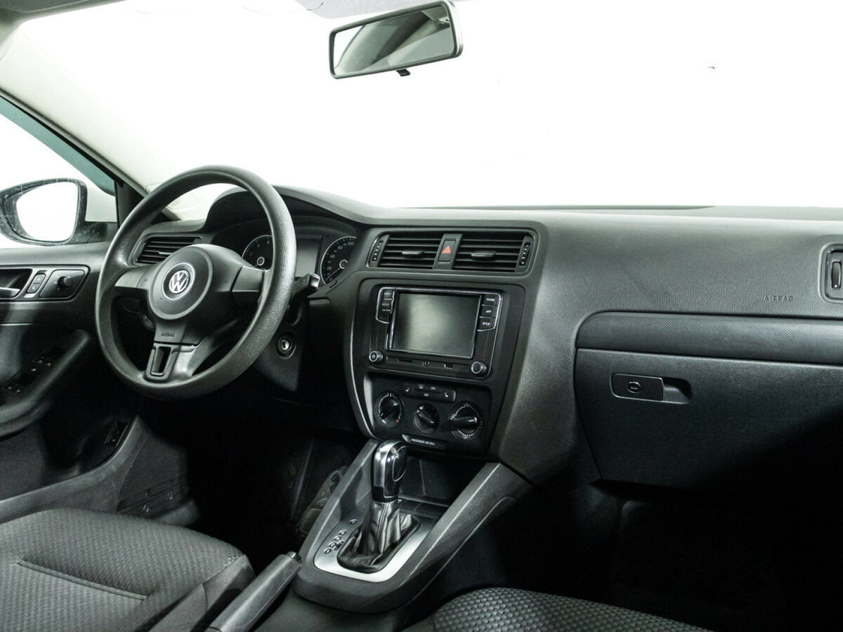 Купить Volkswagen Jetta с пробегом. Фото: #8