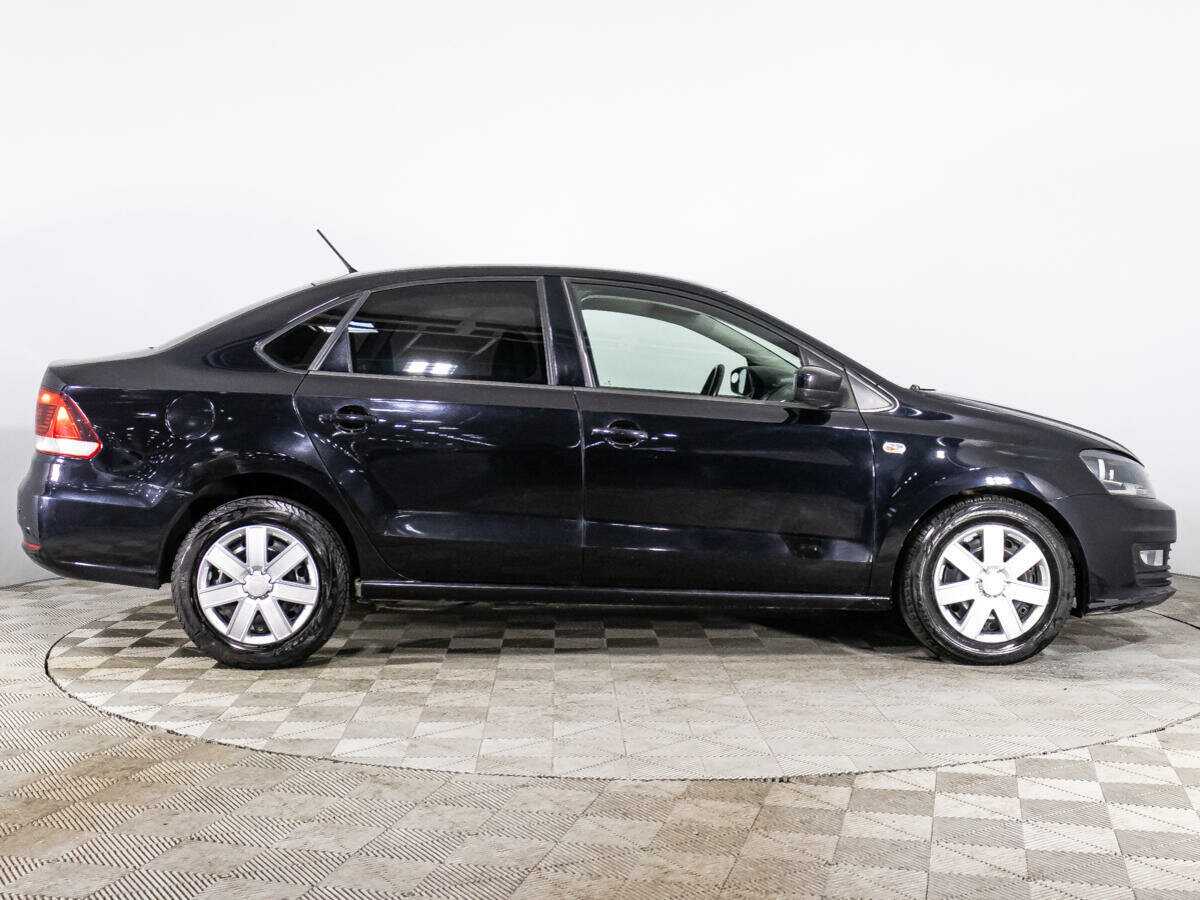 Купить Volkswagen Polo с пробегом. Фото: #3