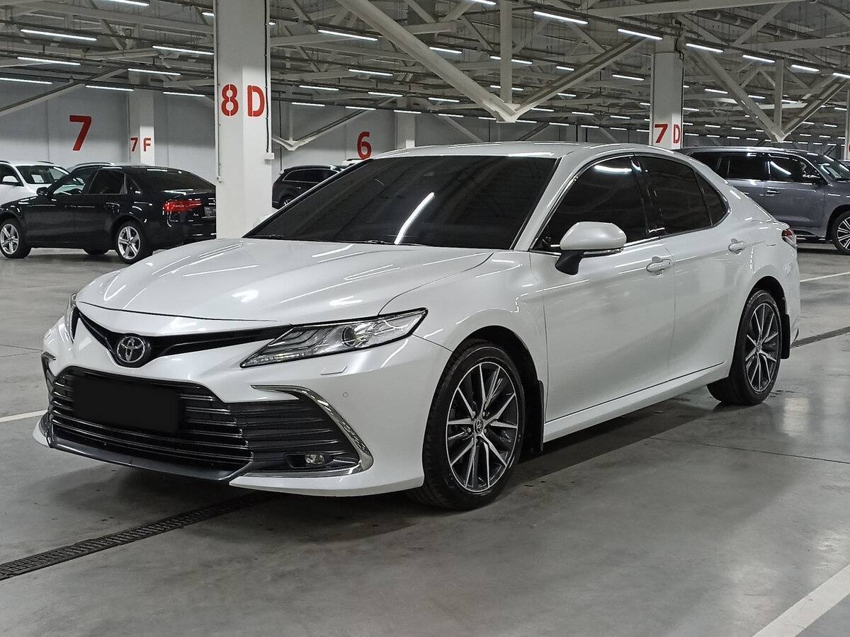 Купить Toyota Camry с пробегом. Посмотреть фото