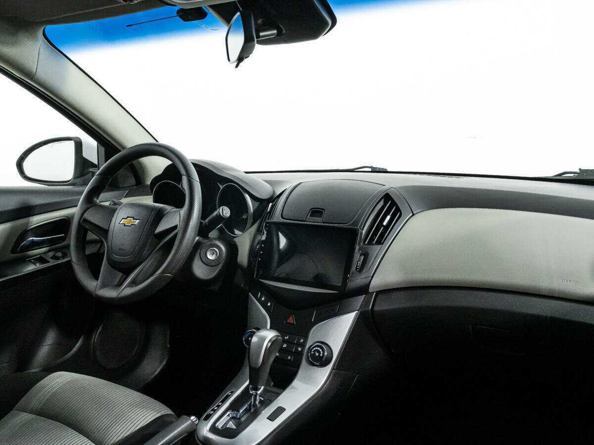 Купить Chevrolet Cruze с пробегом. Фото: #8