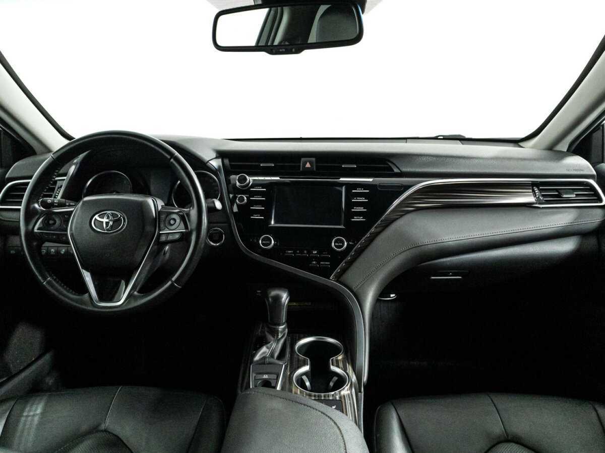 Купить Toyota Camry с пробегом. Фото: #11