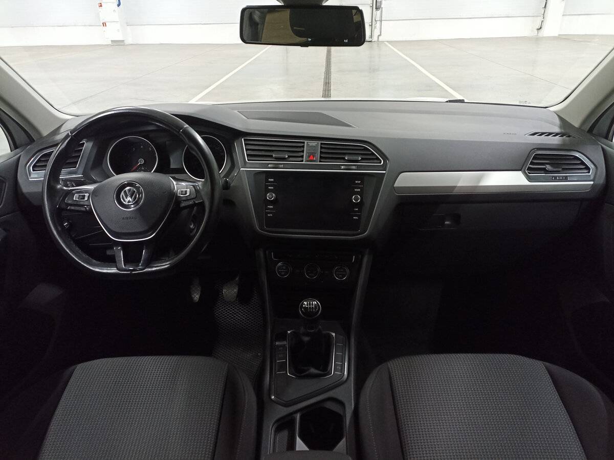 Купить Volkswagen Tiguan с пробегом. Фото: #13