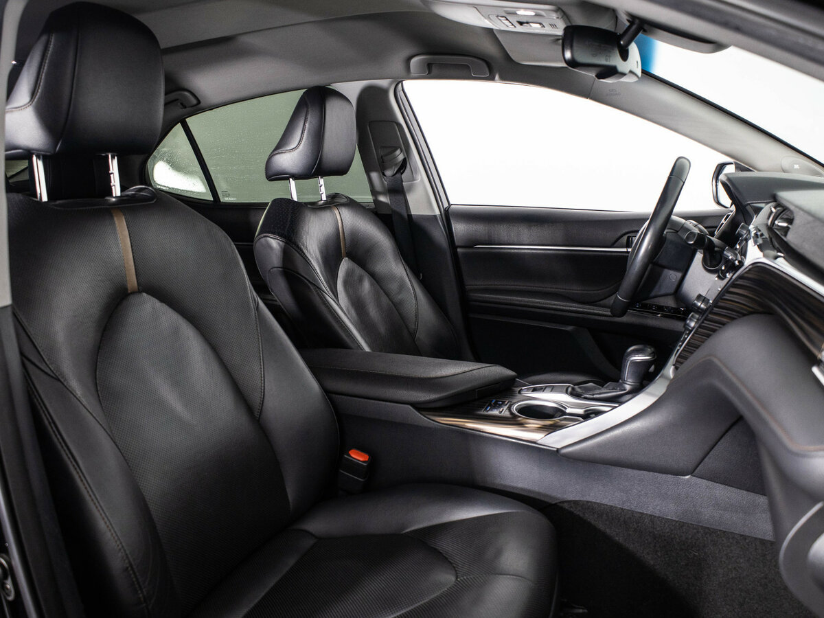 Купить Toyota Camry с пробегом. Фото: #8