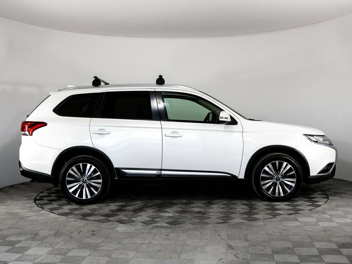 Купить Mitsubishi Outlander с пробегом. Фото: #3