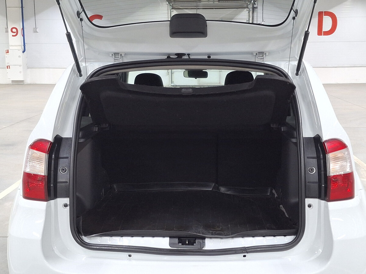 Купить Nissan Terrano с пробегом. Фото: #9