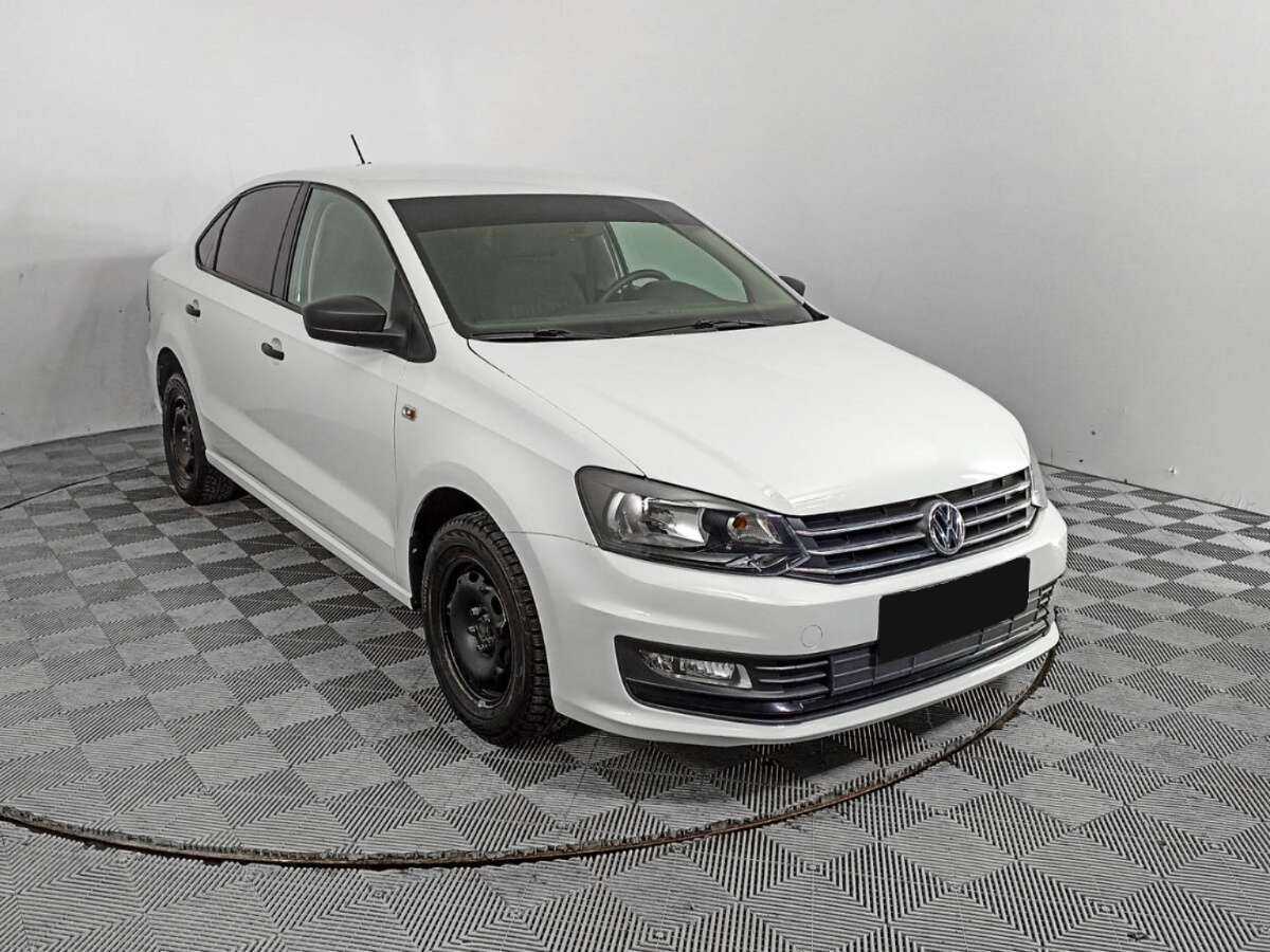 Купить Volkswagen Polo с пробегом. Фото: #2