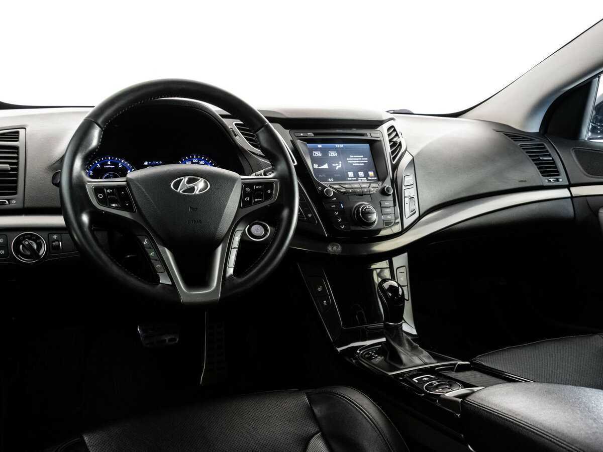 Купить Hyundai i40 с пробегом. Фото: #8