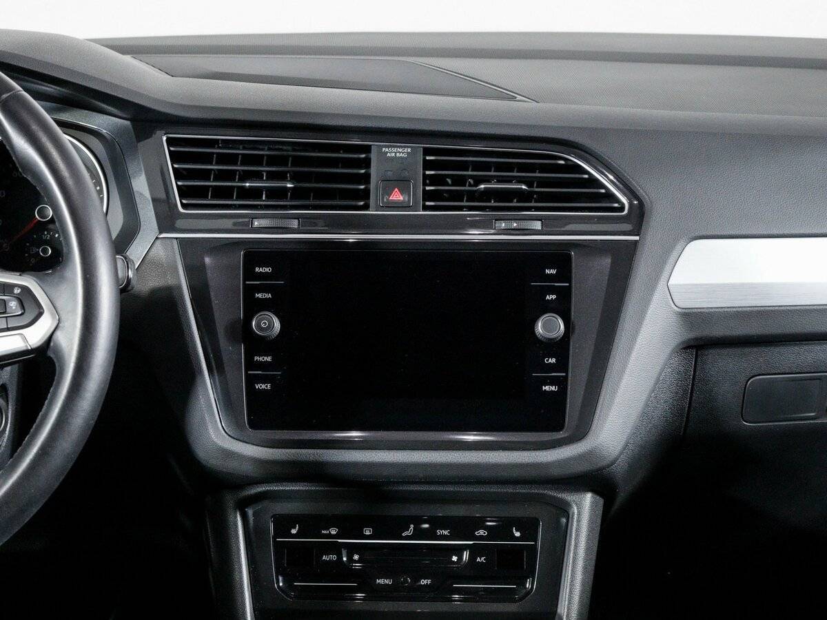 Купить Volkswagen Tiguan с пробегом. Фото: #12